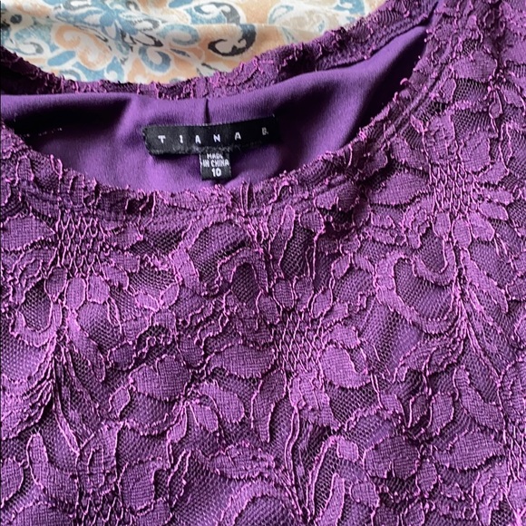 Woman’s Dress - Picture 5 of 6